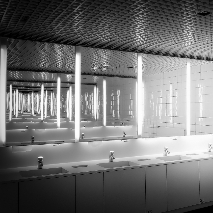 4 Convincing Advantages Washroom Trailers Have Over Portable Restrooms